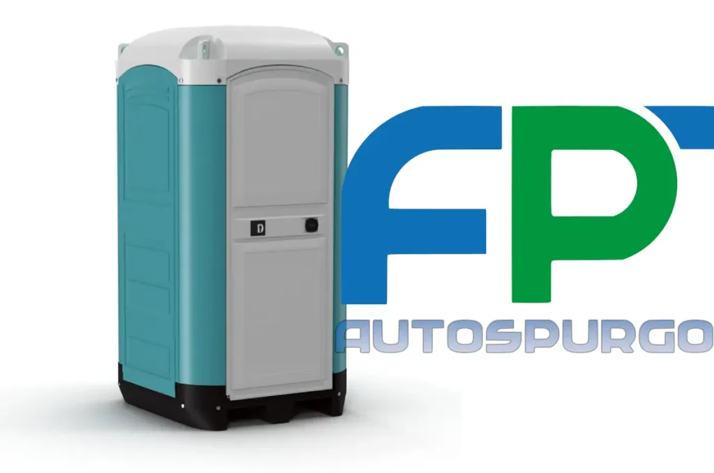 Bagno chimico portatile di colore azzurro e grigio con logo Autospurgo FP posizionato sullo sfondo.